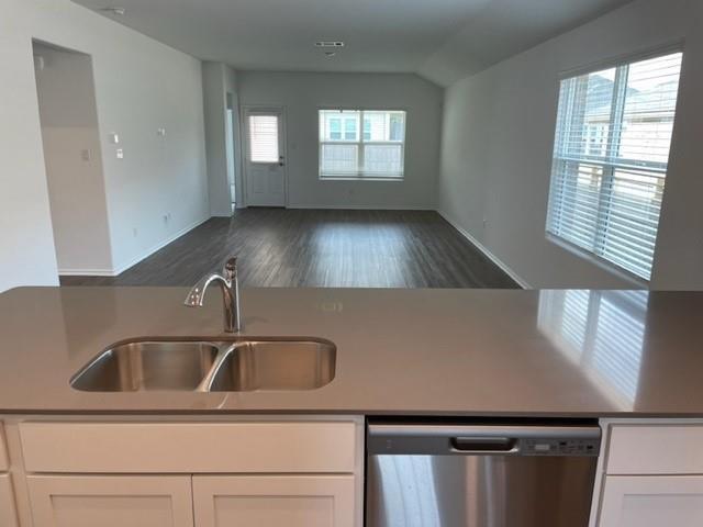 Building Photo - 5817 Bianca Dr