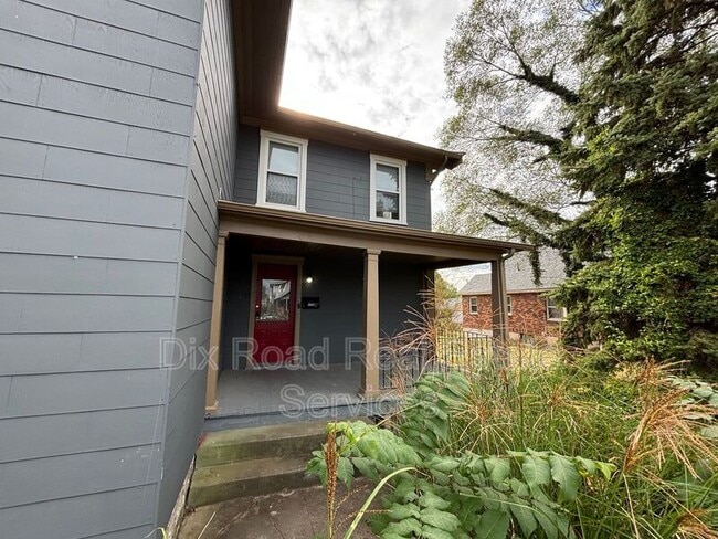 Building Photo - 335 Watervliet Ave