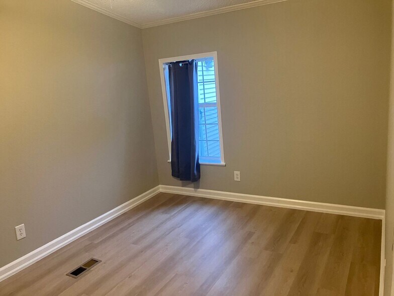 Building Photo - 1406 Winona Ct