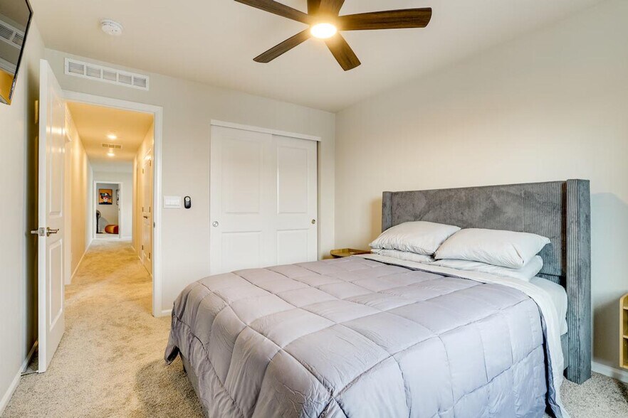 Building Photo - 6026 N Orleans St