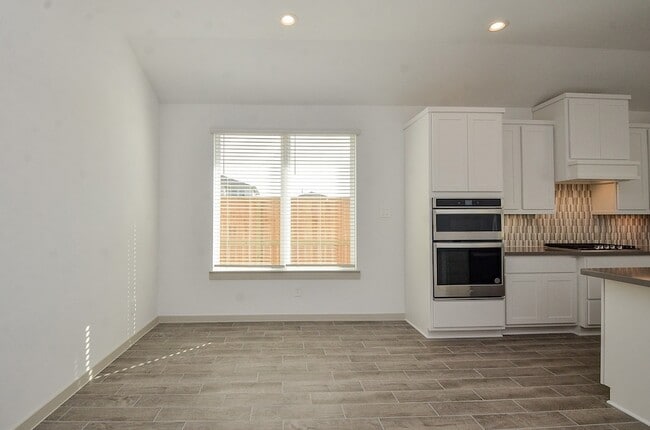 Building Photo - 29203 Pikes Peak Dr