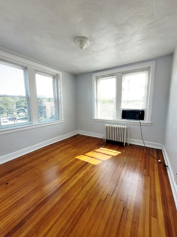 Building Photo - 1611 Hampton Blvd