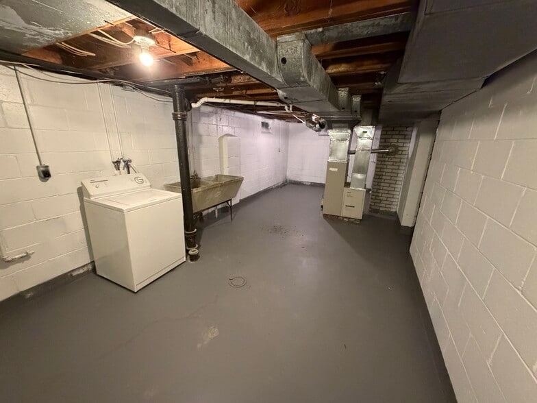 Building Photo - 1521 Berrywood Ln