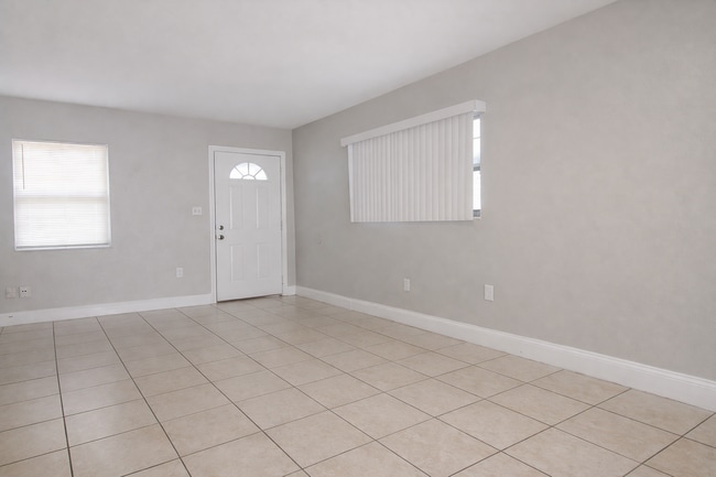 Building Photo - 4812 Irvington Ave