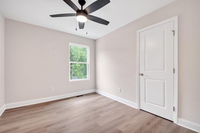 Building Photo - 1922 S Watkins St