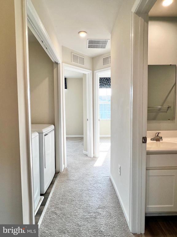 Building Photo - 123 Wye Oak Dr
