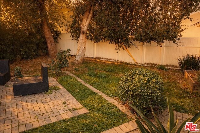 Building Photo - 10257 Wescott Ave