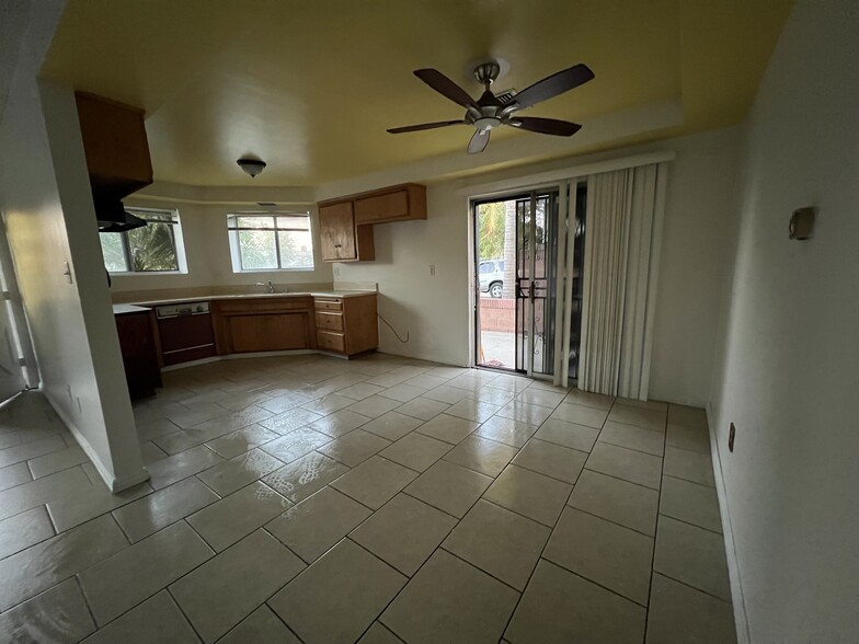 Building Photo - 8145 Garden View Ave