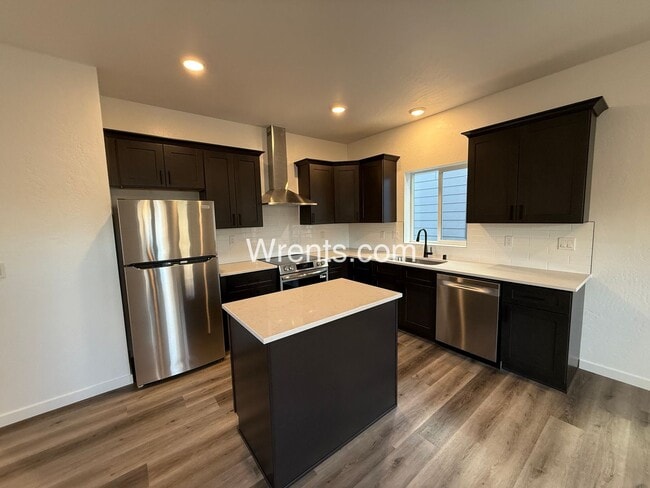 Building Photo - Beautiful 3 Bed/2 Bath Duplex - W/S/G Included - $500 off Special