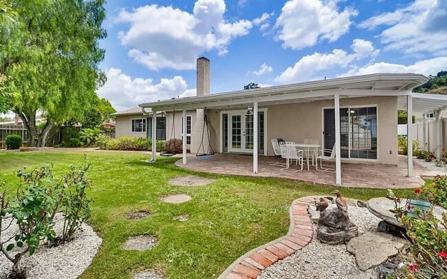 Building Photo - 1362 Saddleview Ct