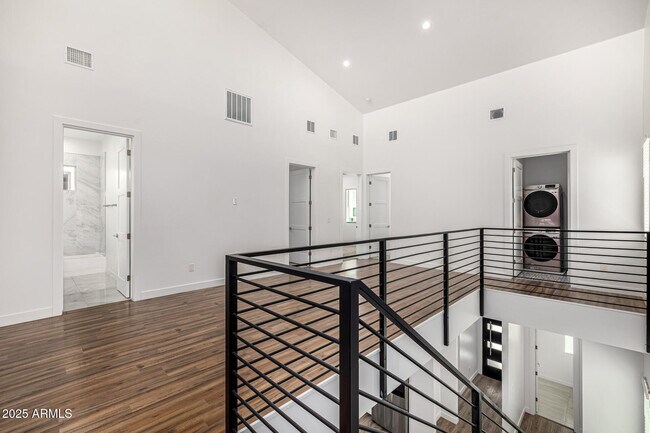 Building Photo - 6610 N 16th St