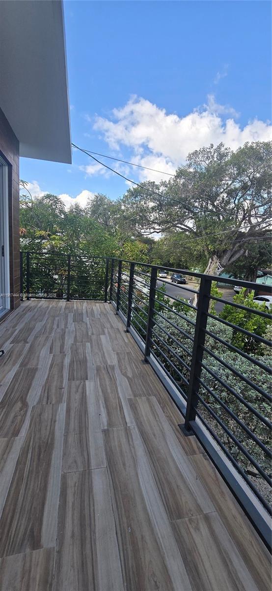 Building Photo - 3620 Thomas Ave