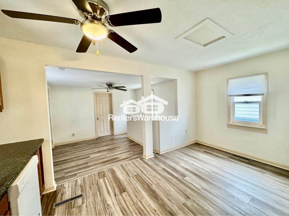 Building Photo - 703 Prairie St