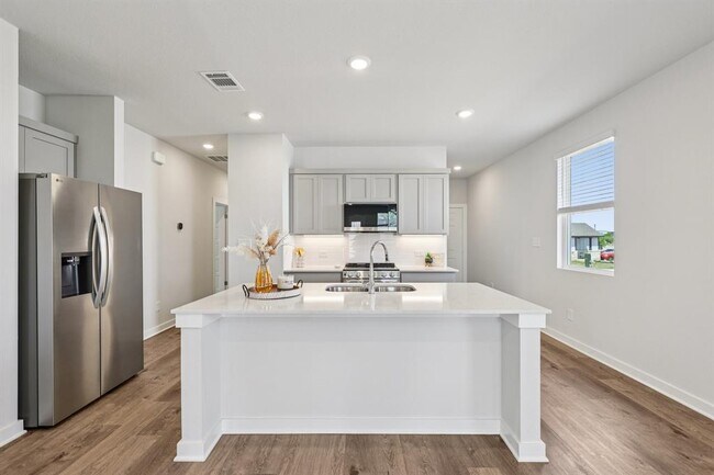 Building Photo - 125 Cutleaf