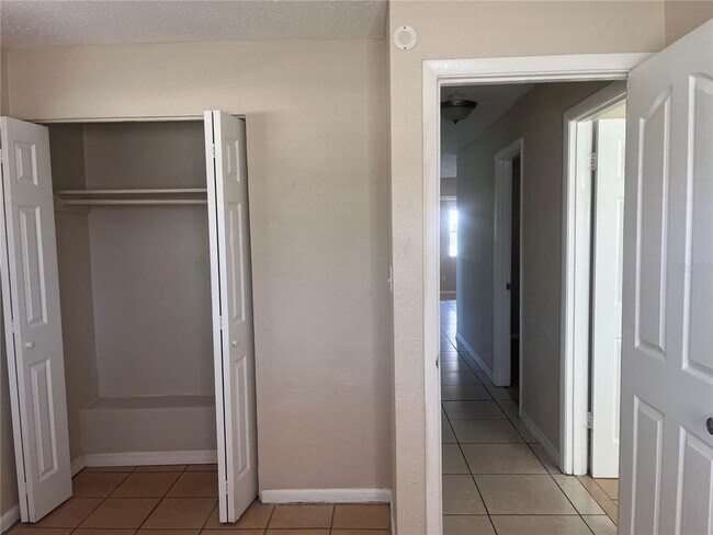 Building Photo - 76 Judith Ln