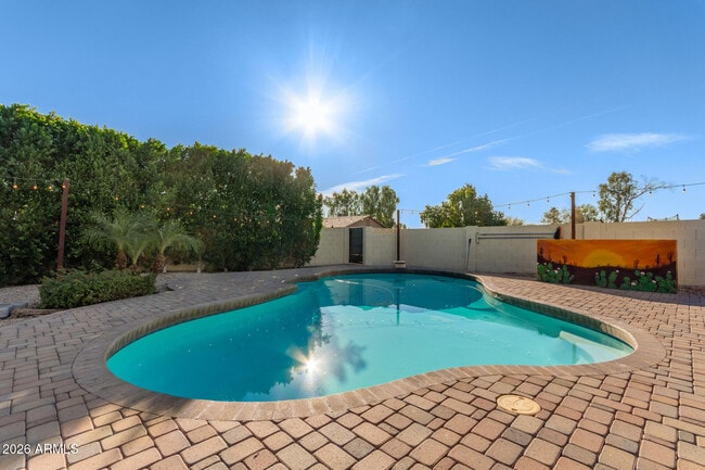 Building Photo - 2003 N Los Arboles Ct