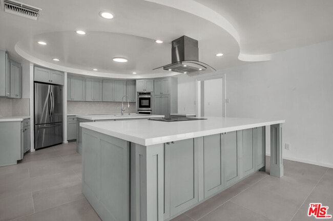 Building Photo - 17606 Camino De Yatasto