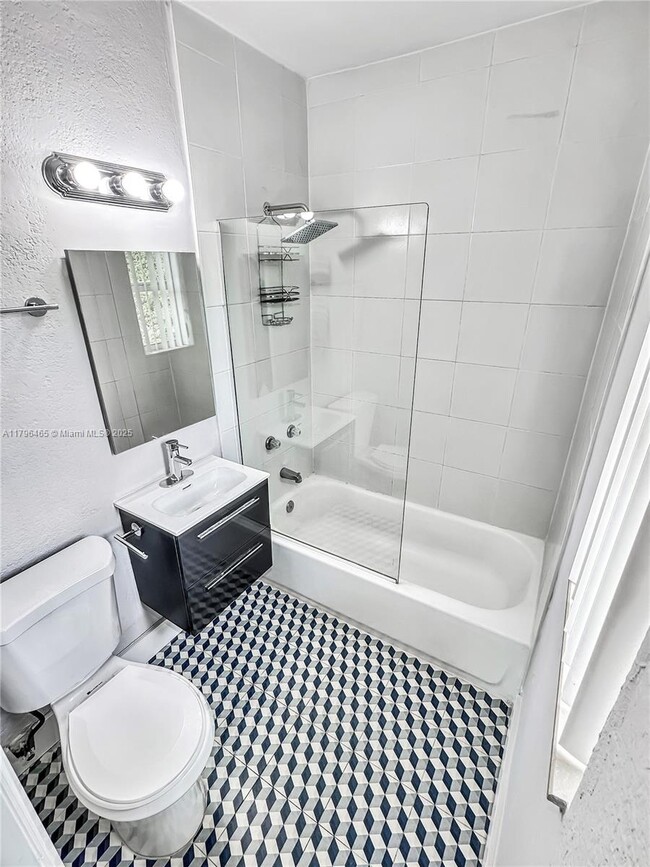 Building Photo - 6647 SW 59th Pl