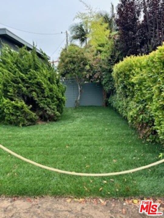 Building Photo - 620 25th St