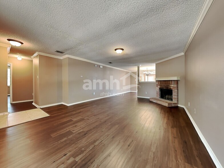 Building Photo - 3028 Misty Ridge Ln