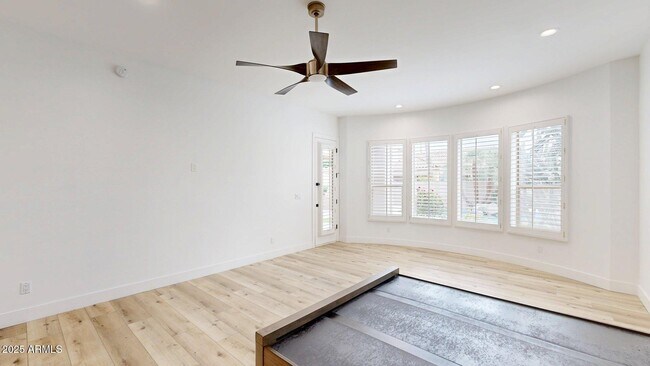 Building Photo - 9167 E Tarantini Ln