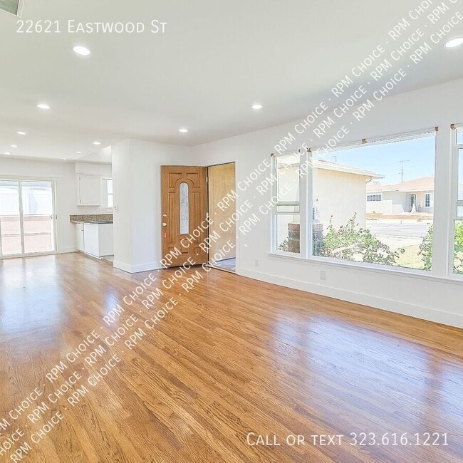 Building Photo - 22621 Eastwood St
