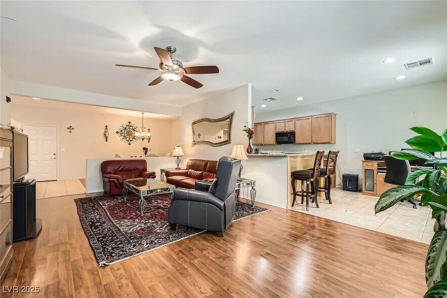 Building Photo - 3241 Flyway Ct