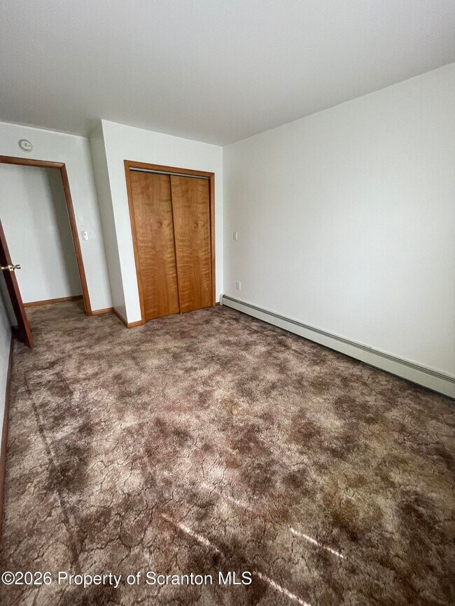 Building Photo - 715 Mill St