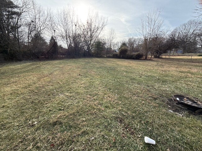 Building Photo - 6209 E 12th St