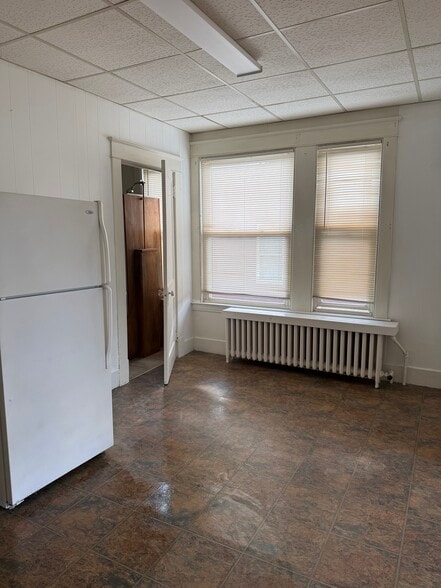 Building Photo - 151 Walnut St