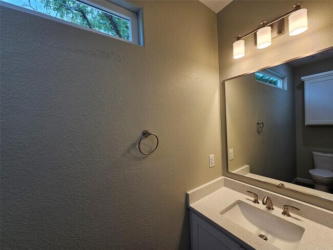 Building Photo - 169 Chickasaw