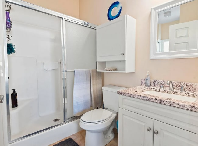 Building Photo - Stunning Top-Floor 2-Bedroom Retreat with ...