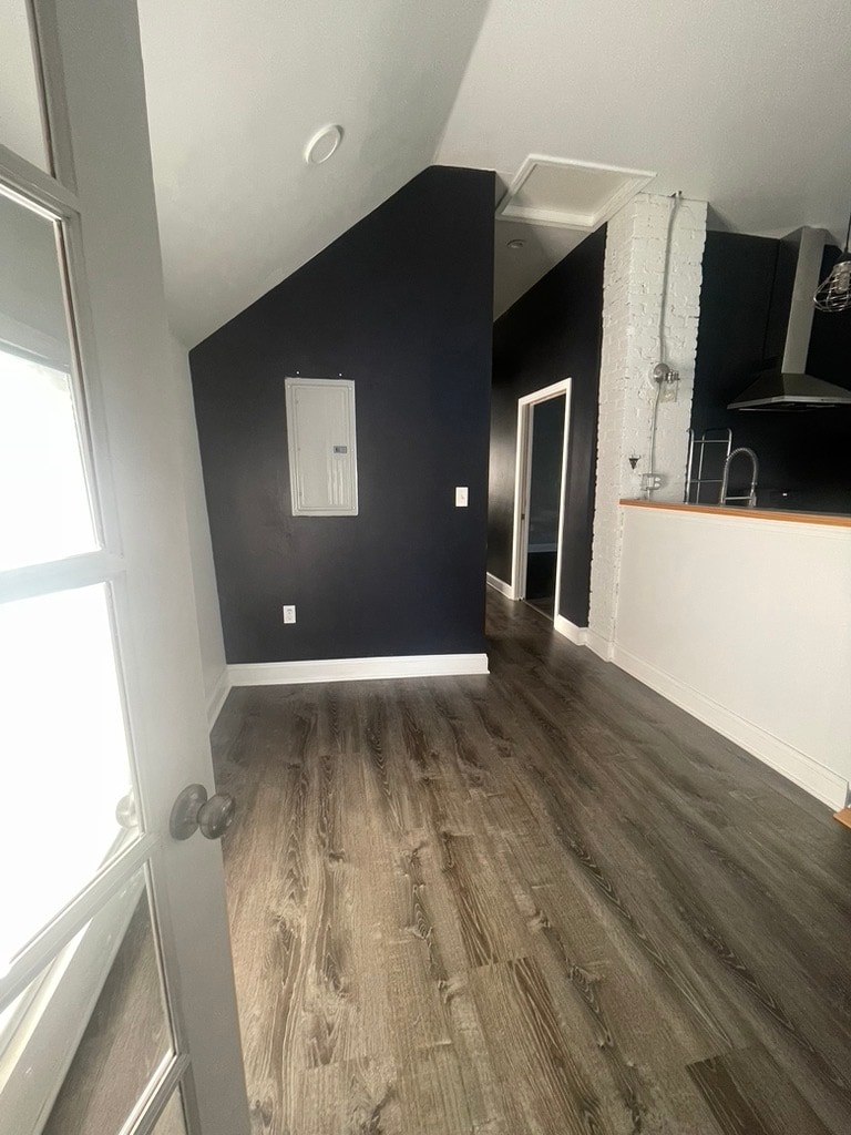 Sitting area - 1354 W 65th St