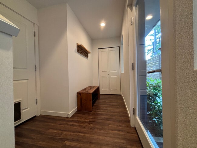 Building Photo - 2158 N 185th St