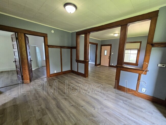 Building Photo - 406 Gable St
