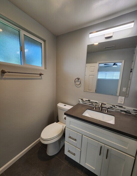 Building Photo - 5051 Rebel Rd