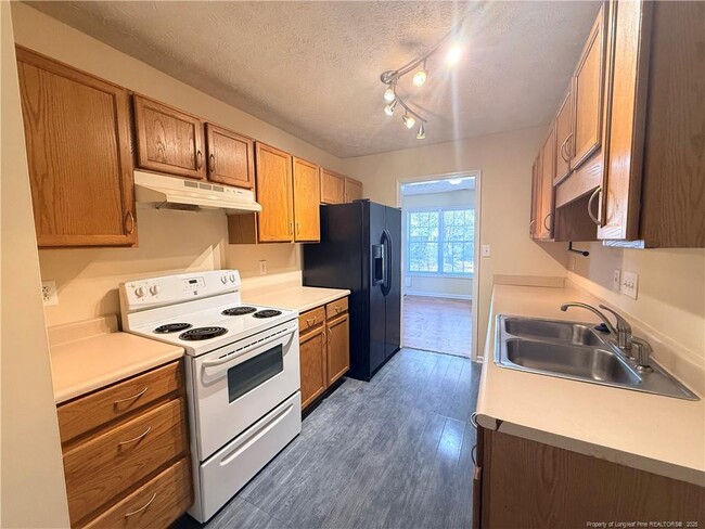 Building Photo - 203 Cypress Dr