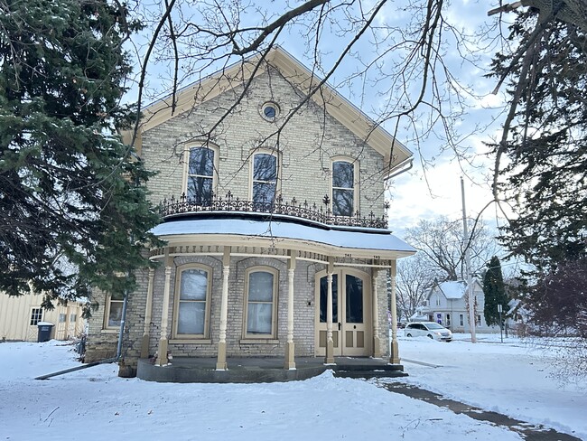 Building Photo - 745 W Madison Ave