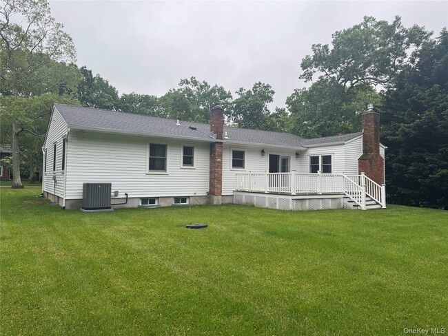 Building Photo - 60 Eisenhower Dr
