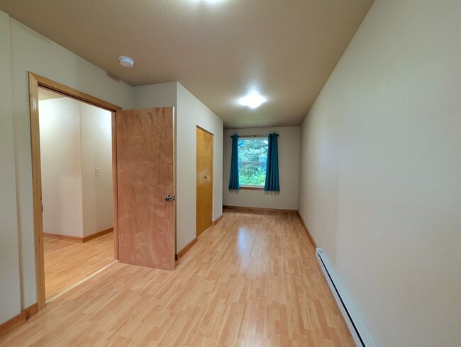 Building Photo - Unfurnished Auke Bay Home, 3BD+Den, 2BA, H...