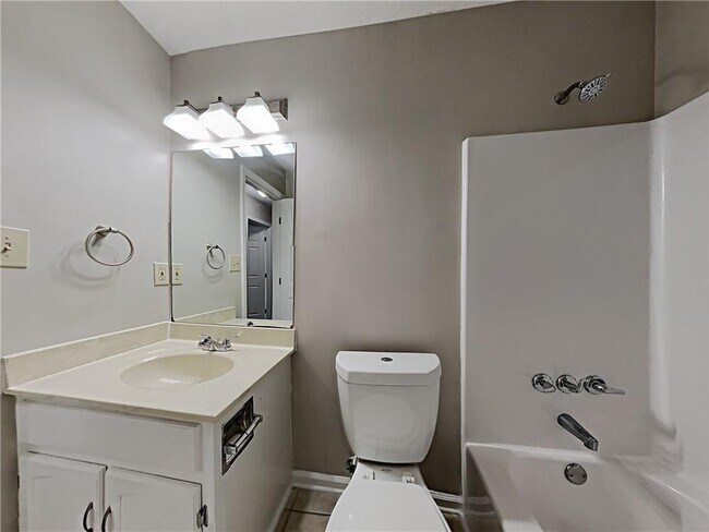 Building Photo - 968 Country Oaks Ct