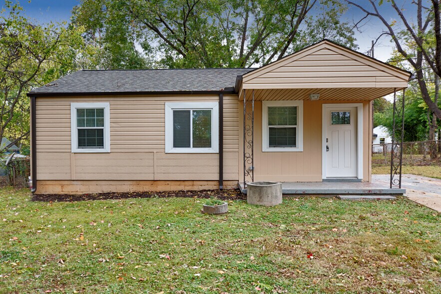 Building Photo - 4304 9th Ave SW