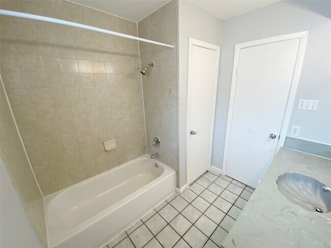 Building Photo - 8214 Riptide Dr