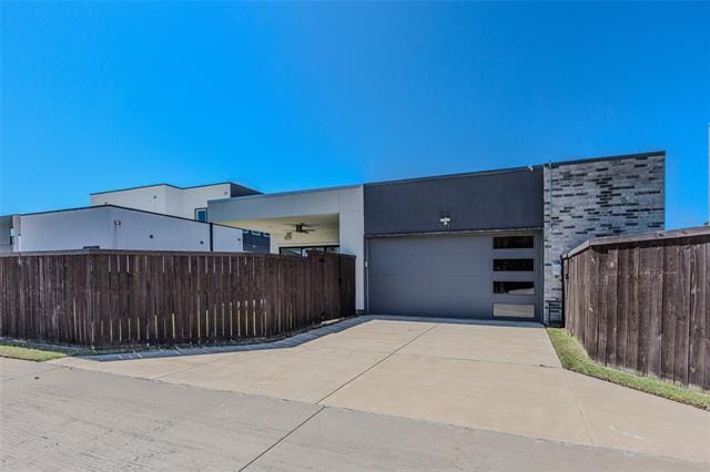 Building Photo - 9742 Sunset Dr