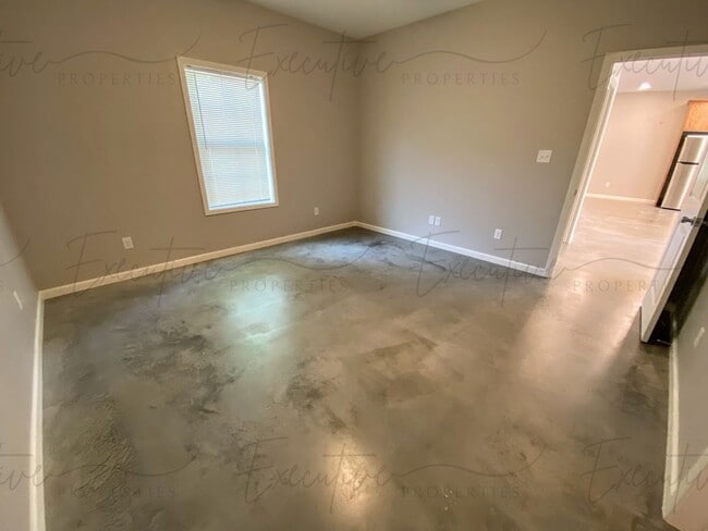 Building Photo - South LC - 3BR/2BA with Carport & Custom Features