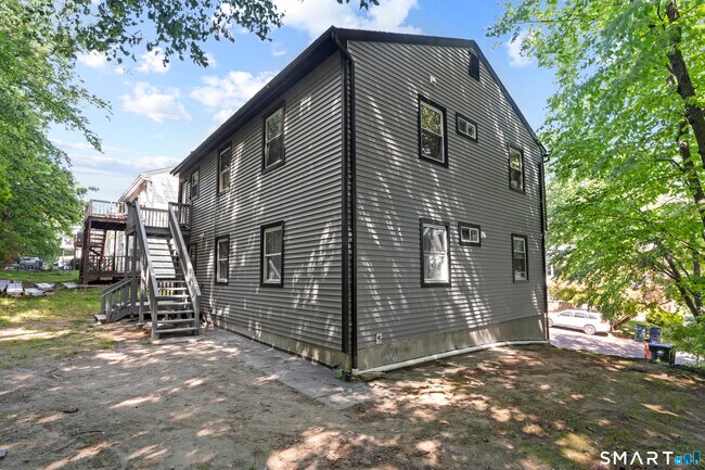 Building Photo - 22 Irving Pl