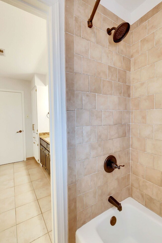 Building Photo - 5309 Beckett Cir