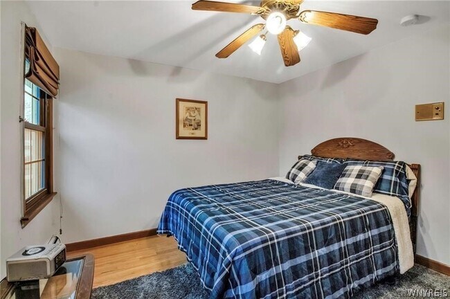 Building Photo - 97 Tartan Ln