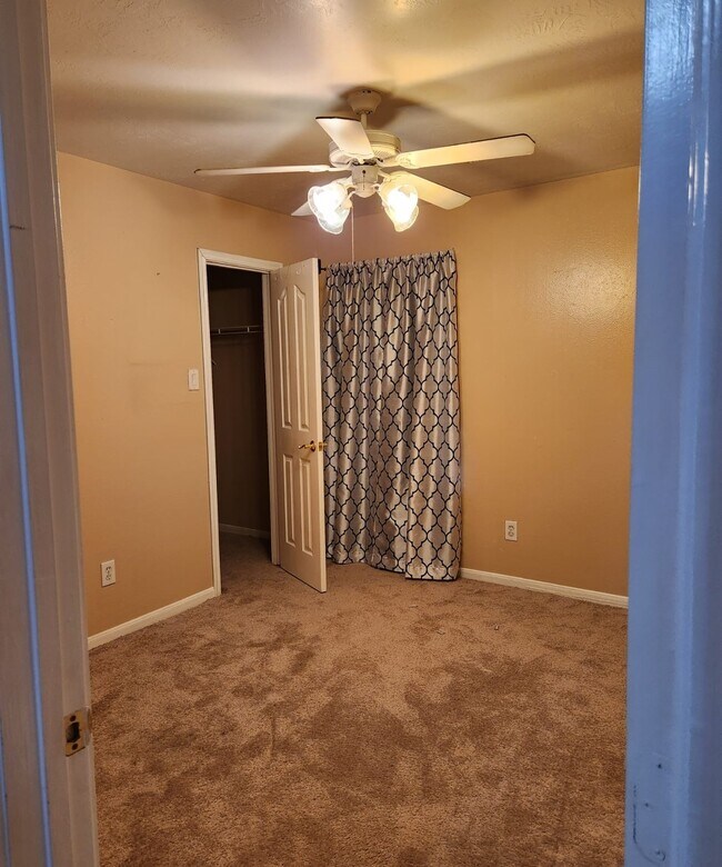 Building Photo - 2007 Goldspring Ln