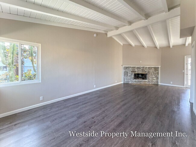 Building Photo - 8100 W 83rd St